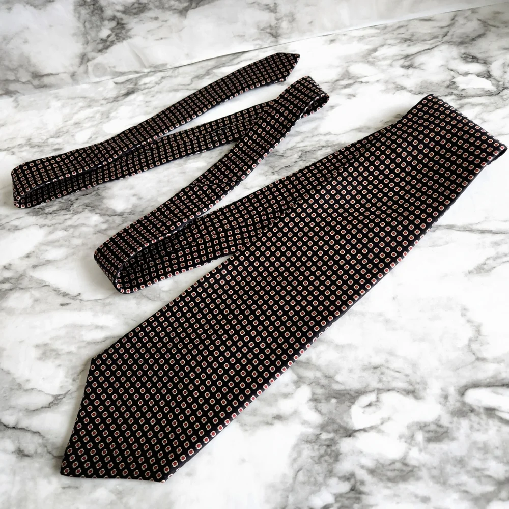 Crooks & Creed 100% Silk Necktie, Black Red & White